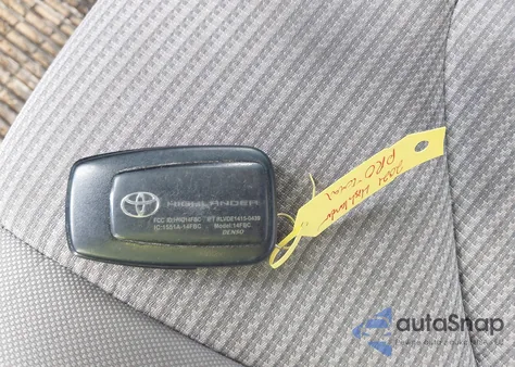 2021 Toyota Highlander Le from USA, damaged, VIN 5TDZZRAH8MS089048